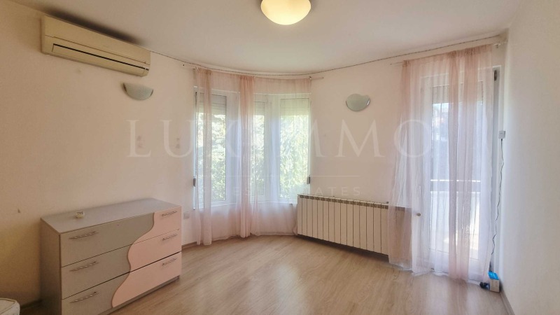 Vuokrattavana  3+ makuuhuone Sofia , v.z.Malinova dolina , 250 neliömetriä | 41843072 - kuva [8]