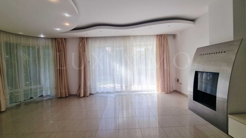 Vuokrattavana  3+ makuuhuone Sofia , v.z.Malinova dolina , 250 neliömetriä | 41843072 - kuva [4]