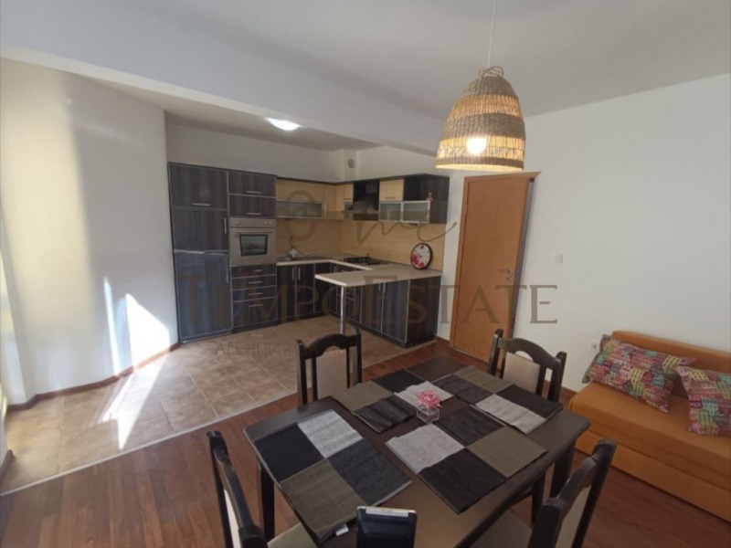 De inchiriat  2 dormitoare Varna , Țentâr , 90 mp | 28322553