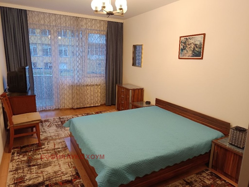 En renta  2 dormitorios Sofia , Poduyane , 85 metros cuadrados | 55941158