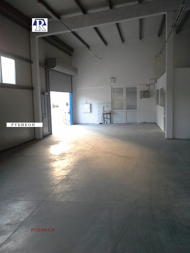 Дава под Наем СКЛАД в град Пловдив, Индустриална зона - Север - 320 кв.м / 1 022.58 € » 2 000 лв., РУБИКОН