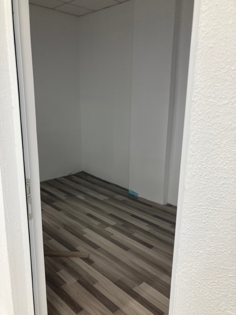 Do wynajęcia  Budynek przemysłowy region Błagojewgrad , Goce Delczew , 200 mkw | 47790522 - obraz [5]