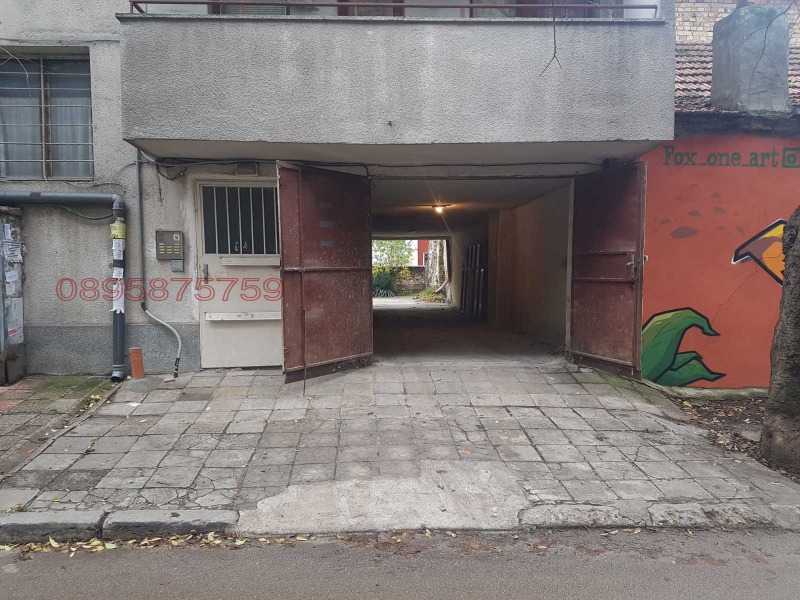 Дава под наем ГАРАЖ, ПАРКОМЯСТО, гр. Варна, Лятно кино Тракия, снимка 4 - Гаражи и паркоместа - 52782790