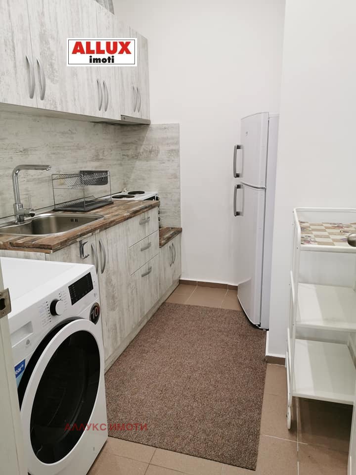 Издаје се  Студио Русе , Широк центар , 32 м2 | 89599045 - слика [2]