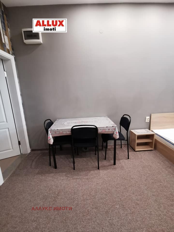Издаје се  Студио Русе , Широк центар , 32 м2 | 89599045 - слика [3]