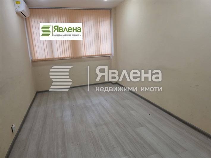 Дава под нем  Офис, град София, Център •  890 EUR • ID 24046733 — holmes.bg - [1] 