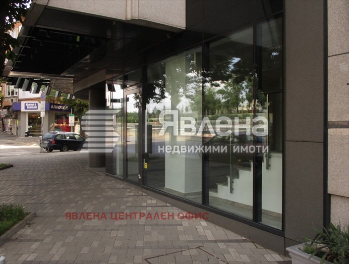 Дава под наем МАГАЗИН, гр. София, Център