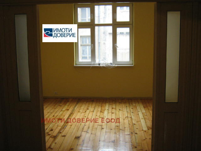 Дава под наем 3-СТАЕН, гр. София, Център, снимка 2 - Апартаменти - 54200982