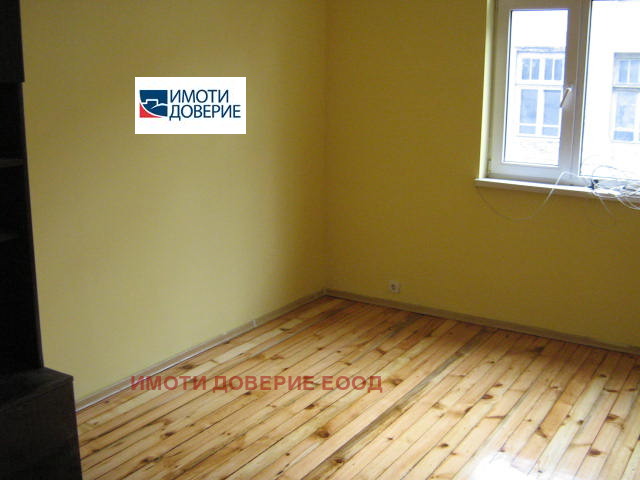 Дава под наем 3-СТАЕН, гр. София, Център