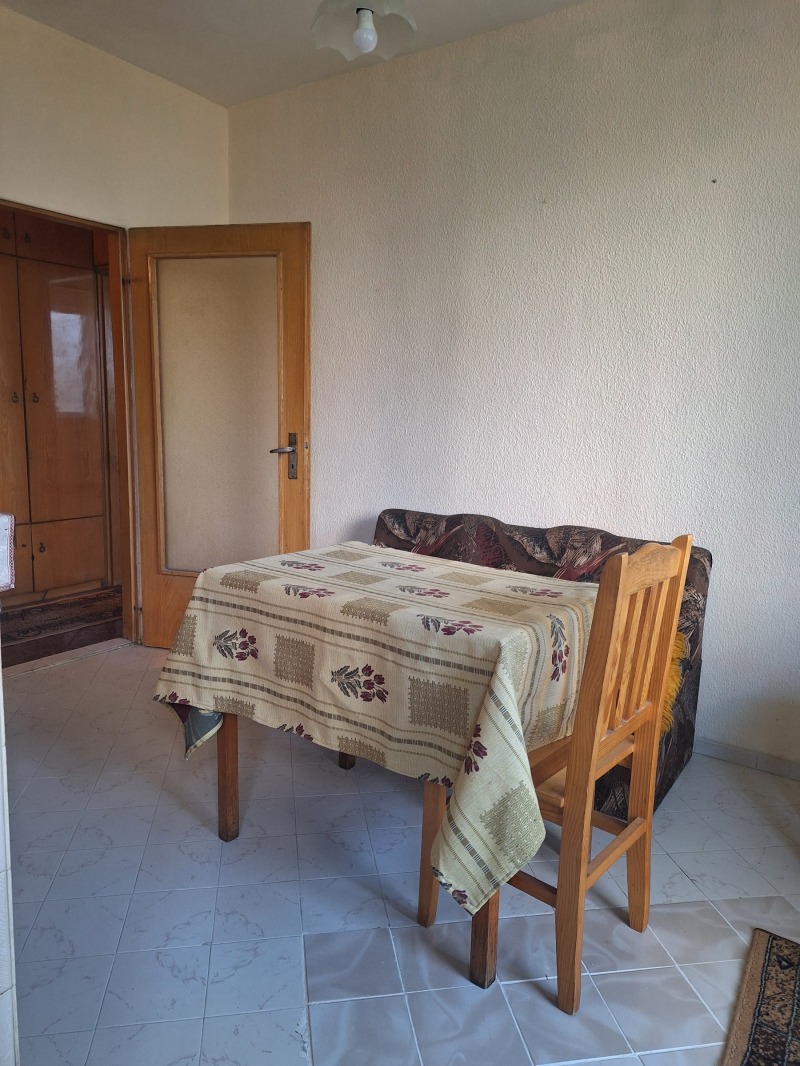 Издаје се  2 спаваће собе Варна , Трошево , 80 м2 | 88186205 - слика [2]
