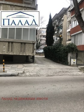 Parkeringsplass VINS-Sjerven ploshtad, Varna