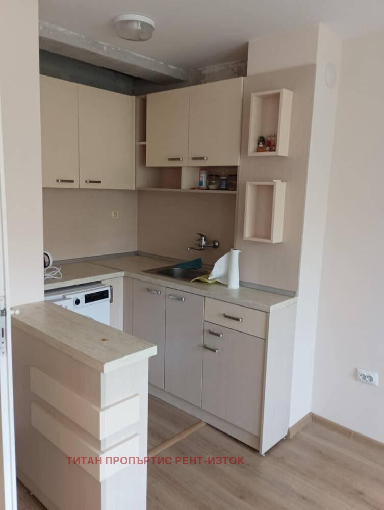 De inchiriat  1 dormitor Burgas , Vâzrajdane , 68 mp | 84421562 - imagine [2]
