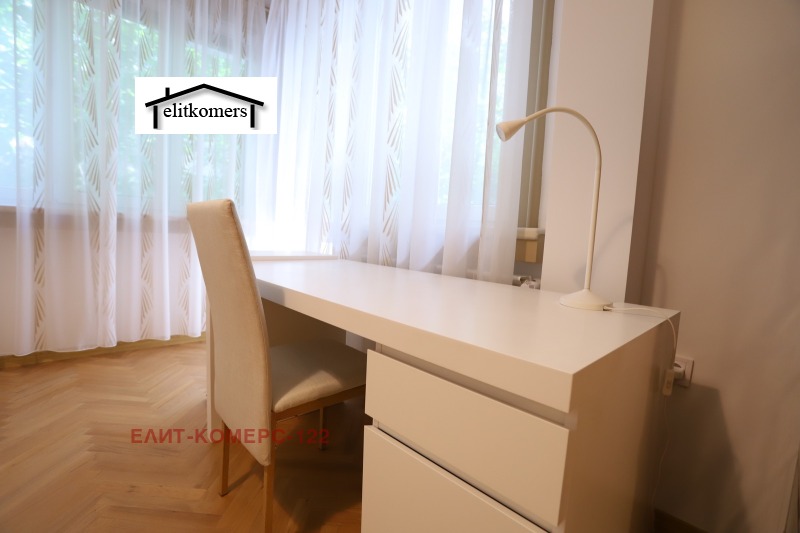 Дава под наем 3-СТАЕН, гр. София, Център, снимка 2 - Апартаменти - 52397364