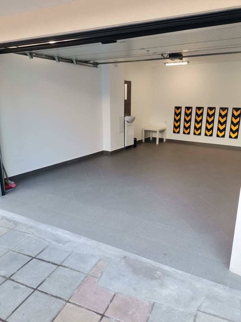Kiadó  Garázs Plovdiv , Centar , 25 négyzetméter | 72580842