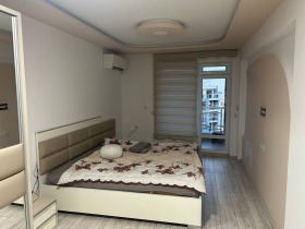 2 Schlafzimmer Wazroschdenzi, Kardschali 1