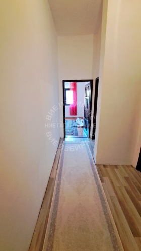 2 Schlafzimmer Pogrebi, Warna 8