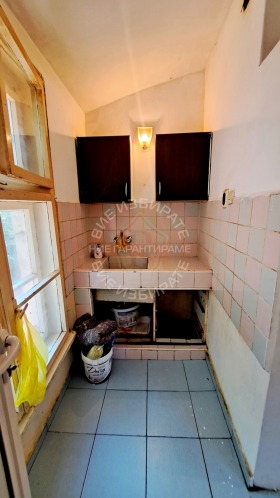2 Schlafzimmer Pogrebi, Warna 6
