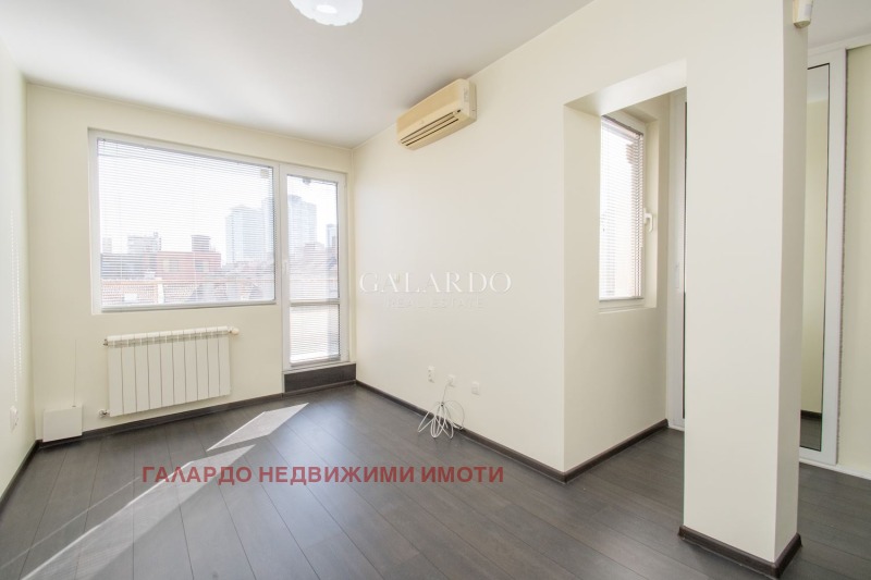 Kiralık  Stüdyo Sofia , Centar , 49 metrekare | 26868774