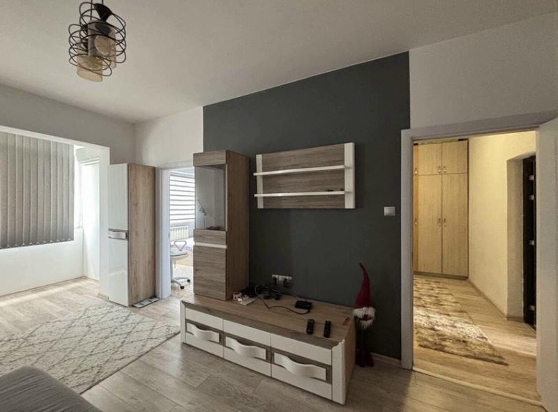 В аренду  1 спальня Пловдив , Кършияка , 50 кв.м | 92727727 - изображение [3]