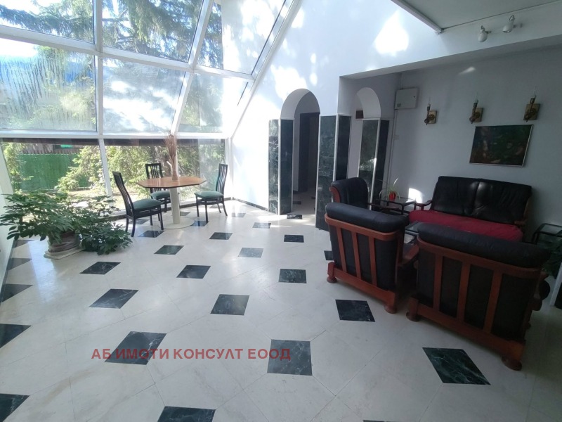 Дава под наем КЪЩА, гр. София, в.з.Американски колеж