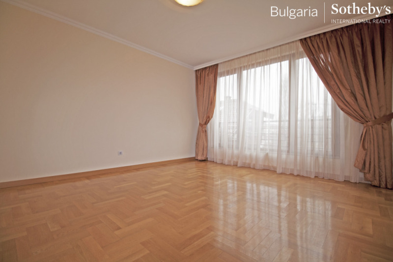 Дава под наем 4-СТАЕН, гр. София, Изток, снимка 6 - Апартаменти - 52838462