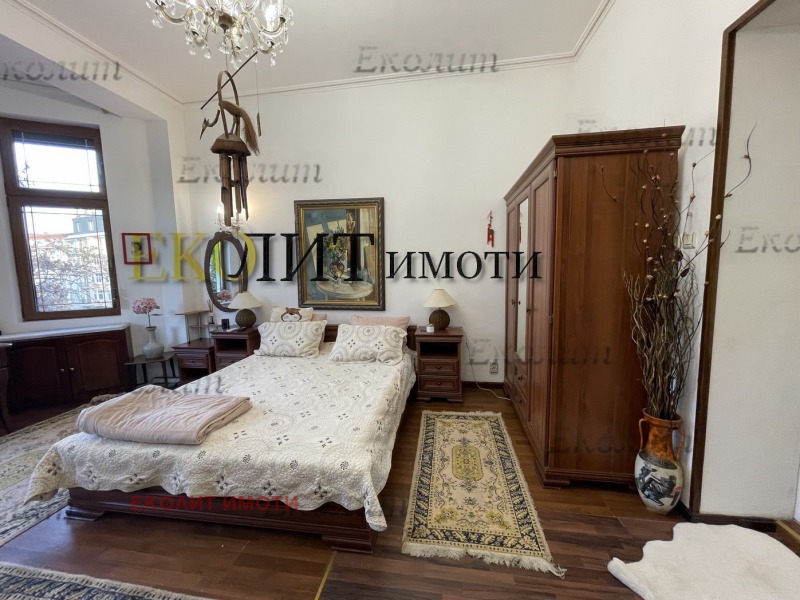 Zu vermieten  3+ Schlafzimmer Sofia , Zentar , 210 qm | 60190242 - Bild [7]