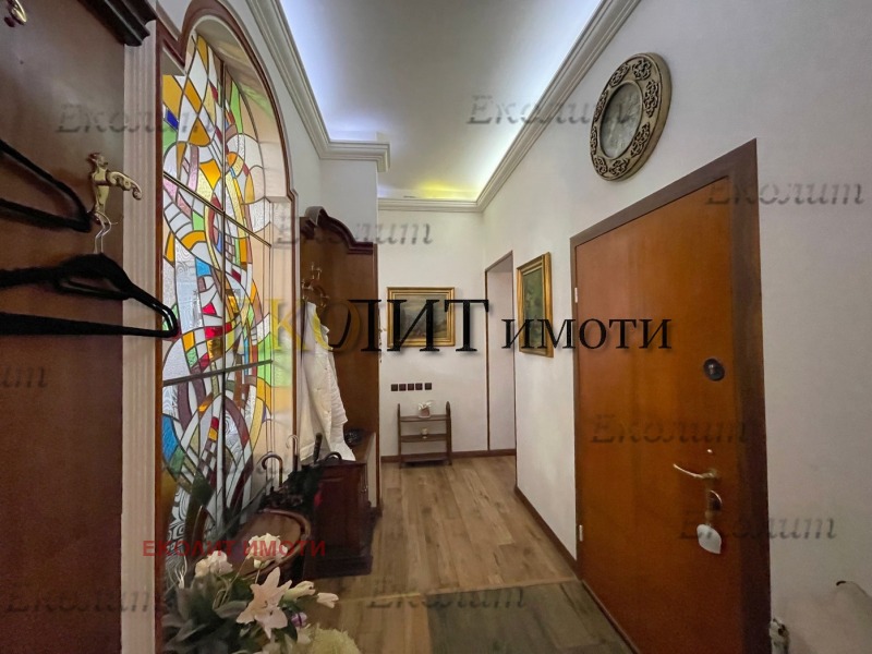 Zu vermieten  3+ Schlafzimmer Sofia , Zentar , 210 qm | 60190242 - Bild [2]