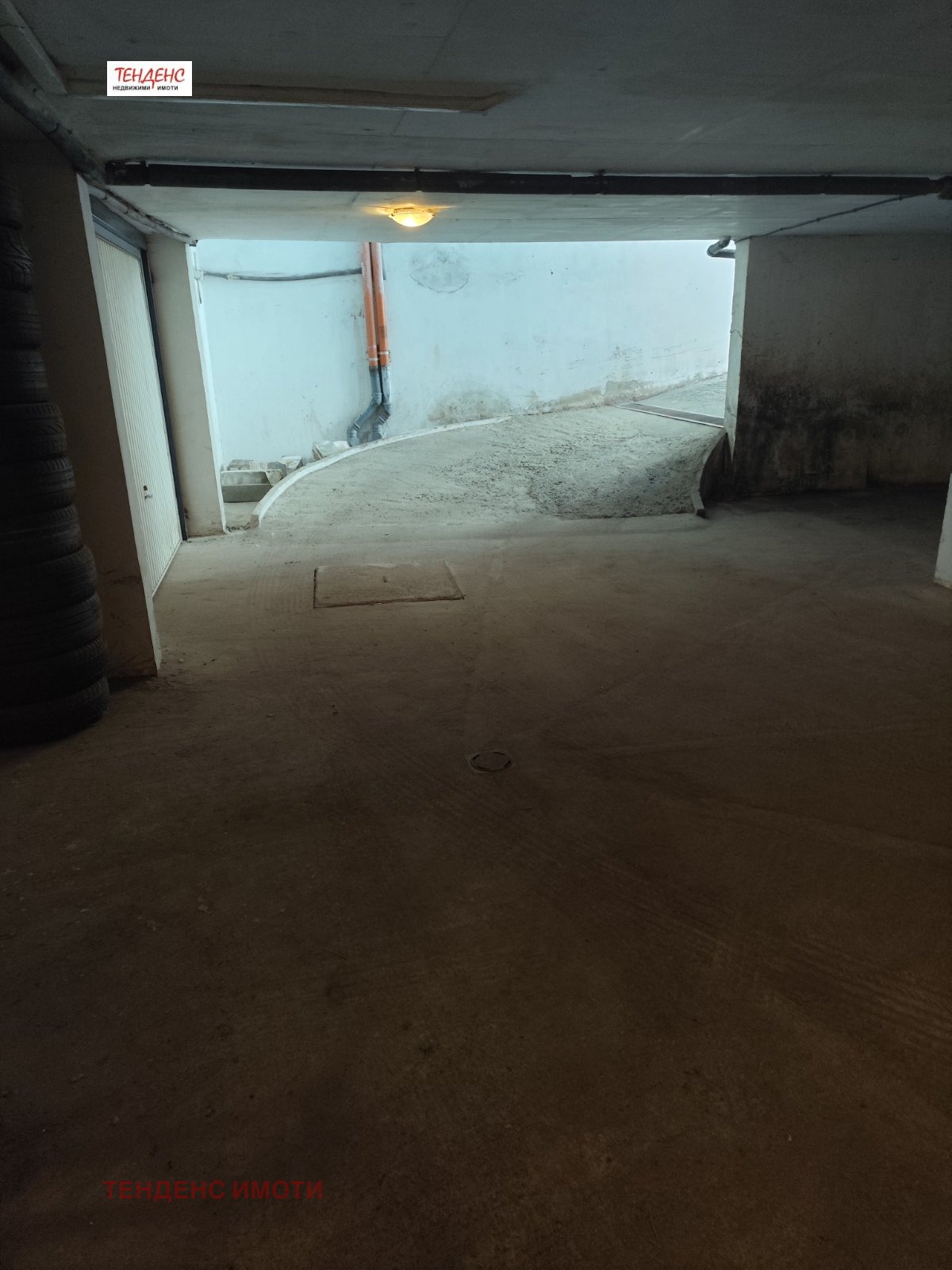 Дава под наем ГАРАЖ, ПАРКОМЯСТО, гр. Кърджали, Възрожденци, снимка 3 - Гаражи и паркоместа - 54187904