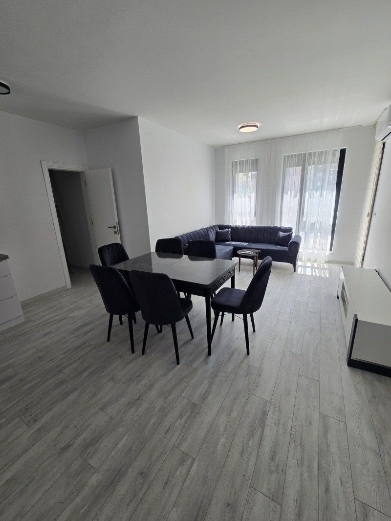 De inchiriat  1 dormitor Plovdiv , Traciia , 75 mp | 74376015
