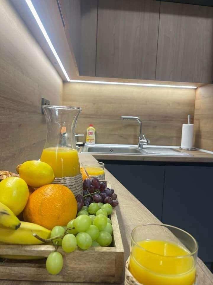 Издаје се  2 спаваће собе Софија , Центар , 85 м2 | 14904919 - слика [3]