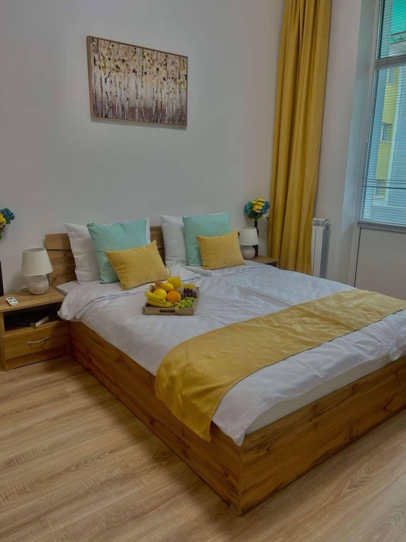 Издаје се  2 спаваће собе Софија , Центар , 85 м2 | 14904919 - слика [2]