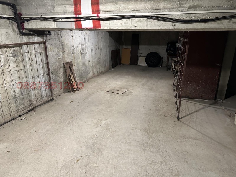 Дава под наем ГАРАЖ, ПАРКОМЯСТО, гр. Варна, Базар Левски