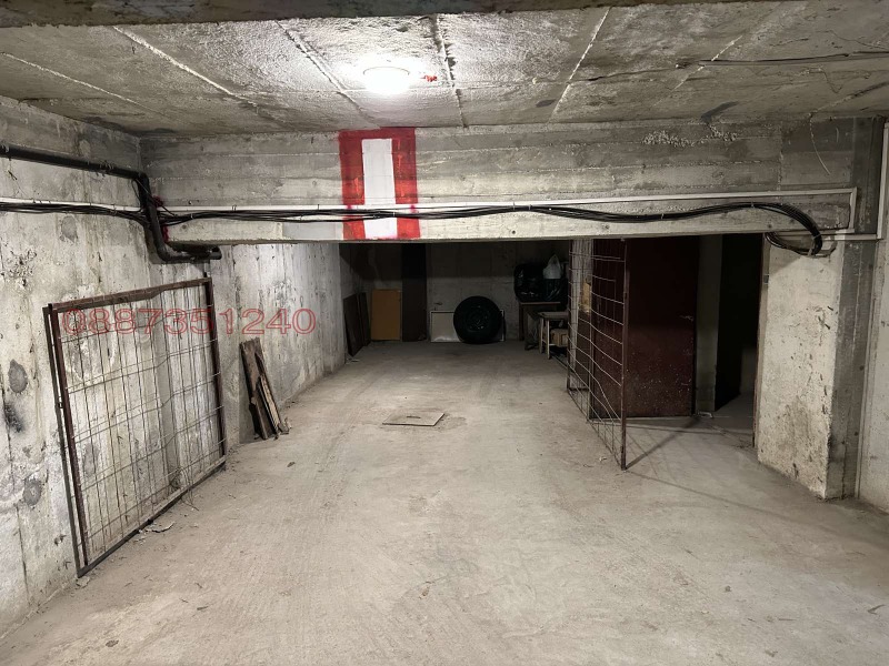 Дава под наем ГАРАЖ, ПАРКОМЯСТО, гр. Варна, Базар Левски, снимка 2 - Гаражи и паркоместа - 53565110