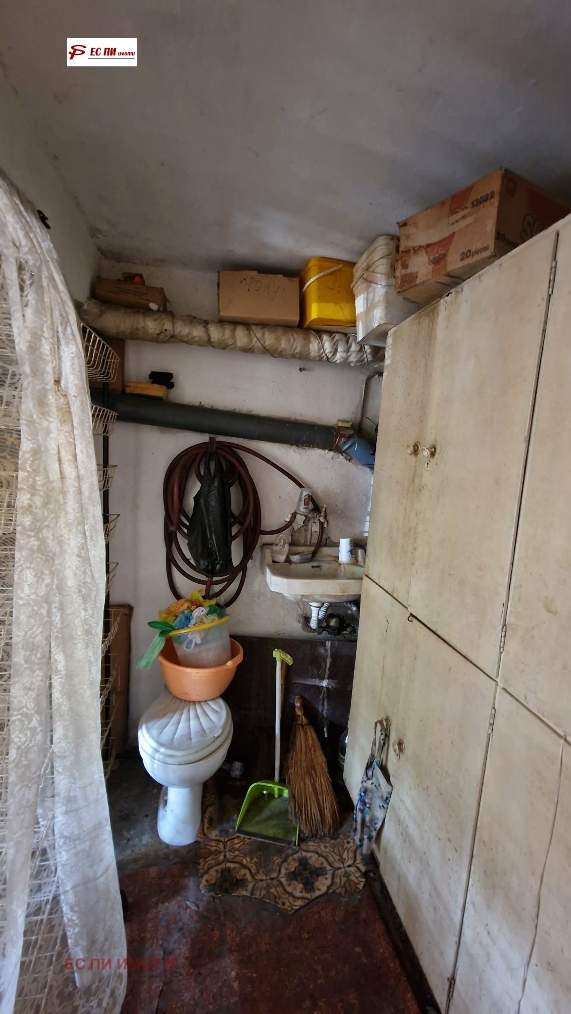 Дава под наем ГАРАЖ, ПАРКОМЯСТО, гр. Русе, Център, снимка 3 - Гаражи и паркоместа - 54189180