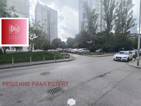 Butikk Borovo, Sofia