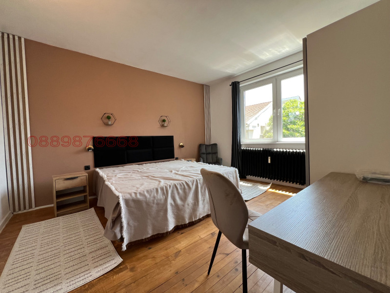 K pronájmu  2 ložnice Sofia , Centar , 75 m2 | 70074742 - obraz [12]