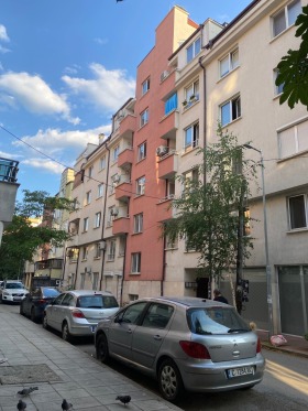 1 hálószoba Belite brezi, Sofia