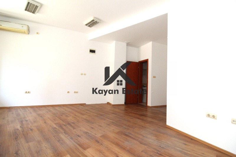 Kiadó  Üzlet Plovdiv , Karsijaka , 48 négyzetméter | 34784526 - kép [5]