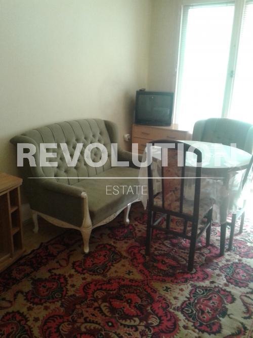 Дава под нем  2-стаен, град Варна, Окръжна болница-Генерали •  315 EUR • ID 93368663 — holmes.bg - [1] 