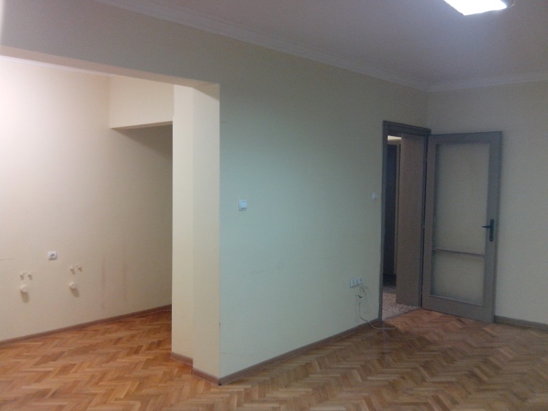 Da affittare  Ufficio Sofia , Geo Milev , 80 mq | 84652441
