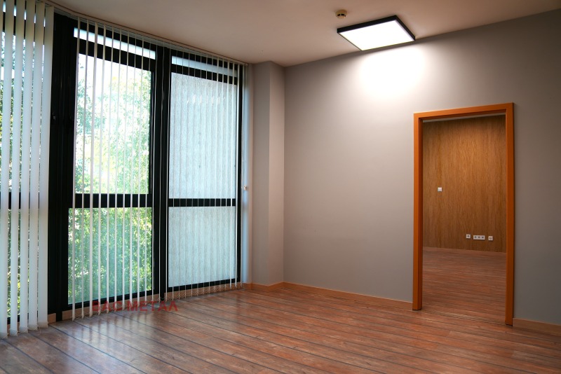 A louer  Bureau Sofia , Lozenets , 70 m² | 17556204 - image [3]