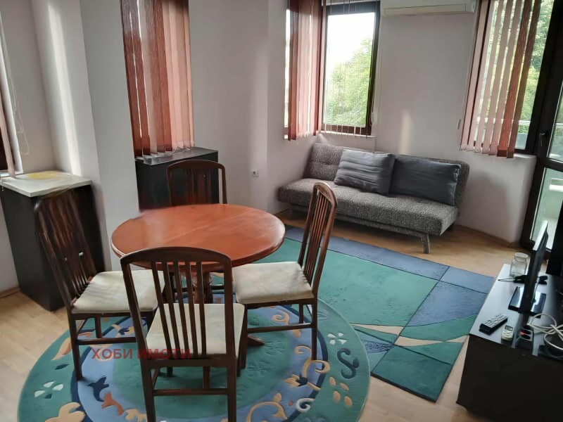 Zu vermieten  1 Schlafzimmer Plowdiw , Sadijski , 72 qm | 77233673