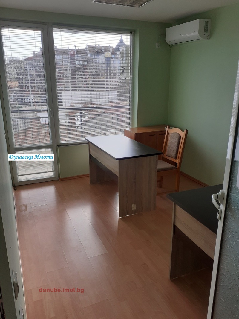 Do wynajęcia  Biuro Ruse , Centar , 18 mkw | 65384442