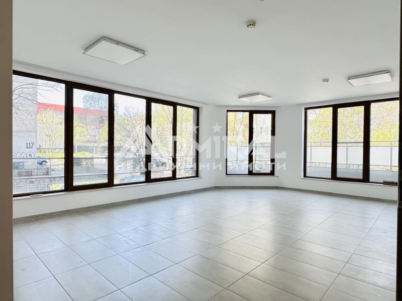 De inchiriat  Birou Burgas , Meden rudnic - zona A , 30 mp | 41753319 - imagine [2]
