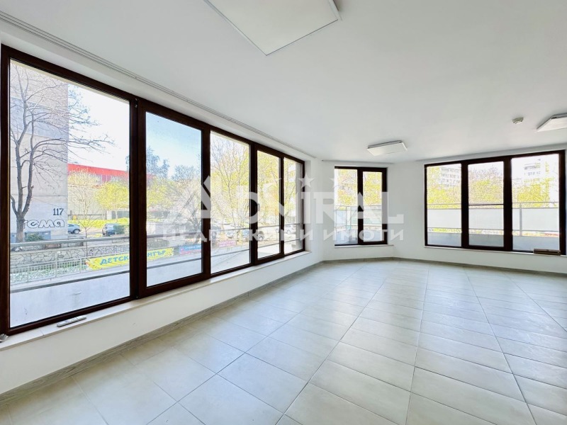 De inchiriat  Birou Burgas , Meden rudnic - zona A , 30 mp | 41753319