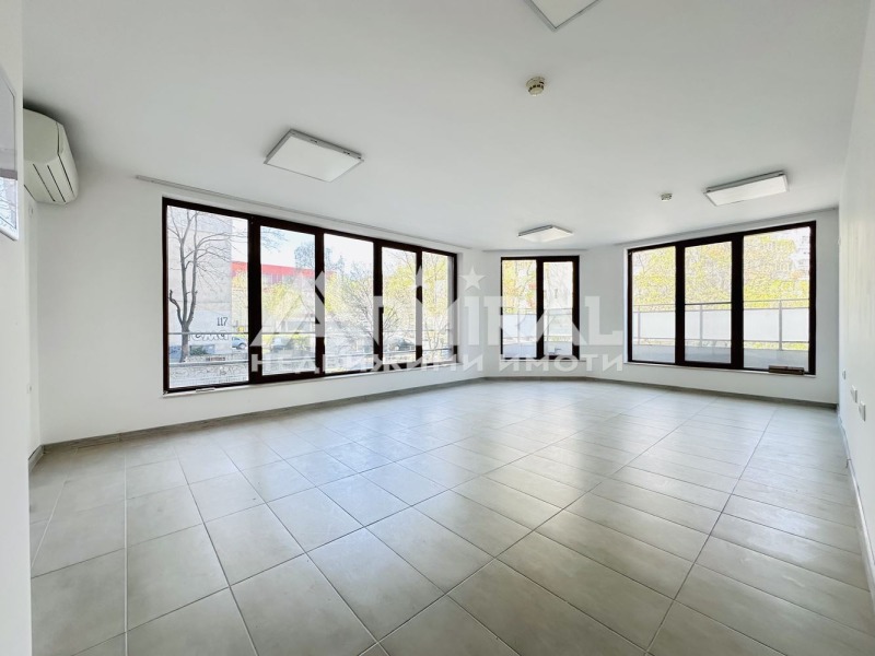 De inchiriat  Birou Burgas , Meden rudnic - zona A , 30 mp | 41753319 - imagine [4]
