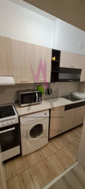 3 dormitoare Țentâr, Varna