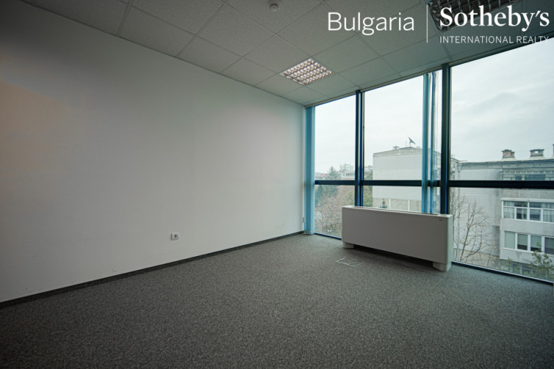 Te huur  Kantoor Sofia , Bakston , 658 m² | 27864656 - afbeelding [5]