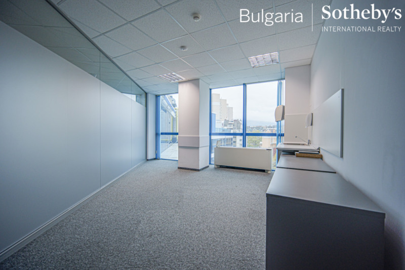 Te huur  Kantoor Sofia , Bakston , 658 m² | 27864656 - afbeelding [4]