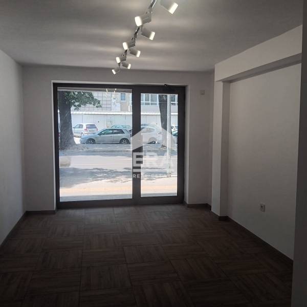 Do wynajęcia  Sklep Warna , Kolchozen pazar , 17 mkw | 26129544 - obraz [3]